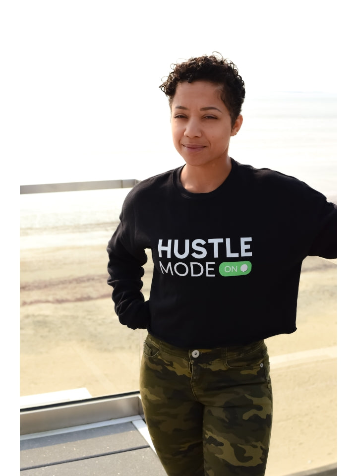 Hustle Mode On Crop Sweatshirt - Black