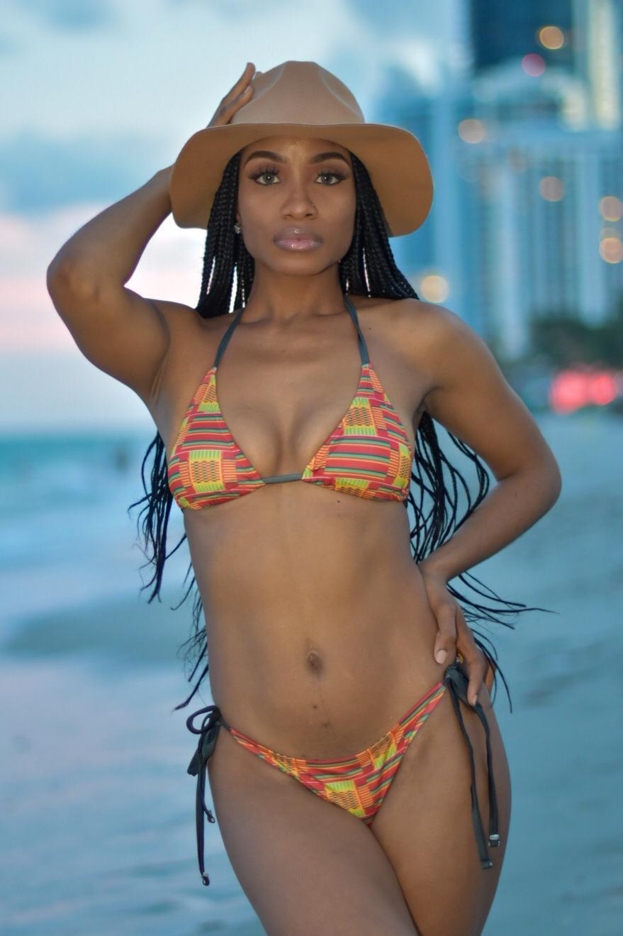 Aamina String Bikini